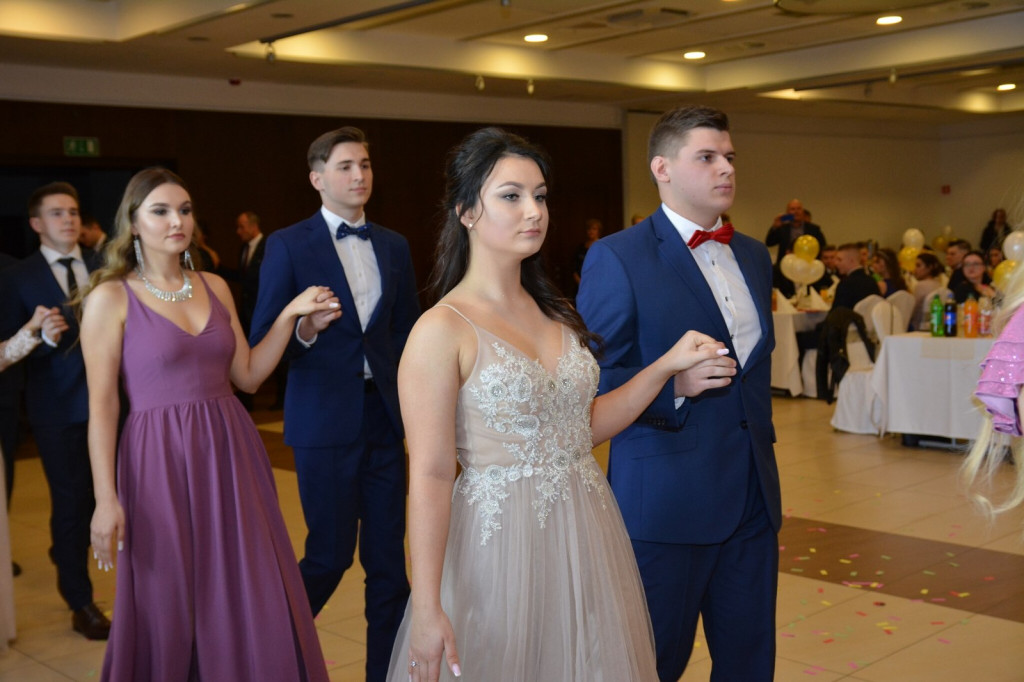 Studniówka 2020 w Zespole Szkół Zawodowych Nr 1 w Brzegu [zdjęcia]