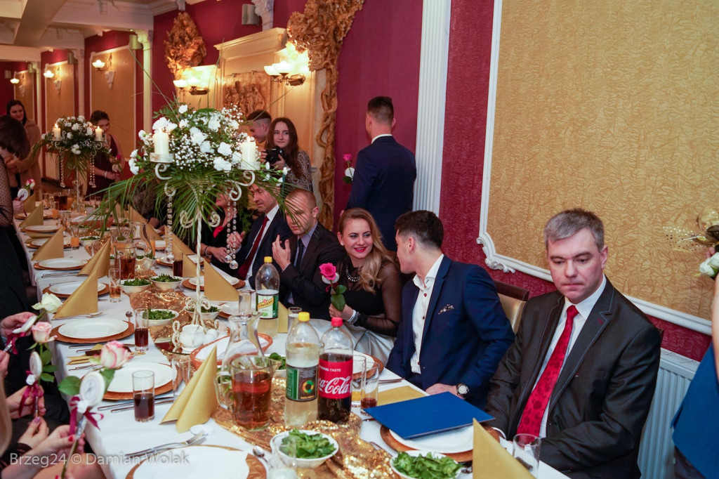 Studniówka 2020 w II Liceum Ogólnokształcącym w Brzegu [zdjęcia]