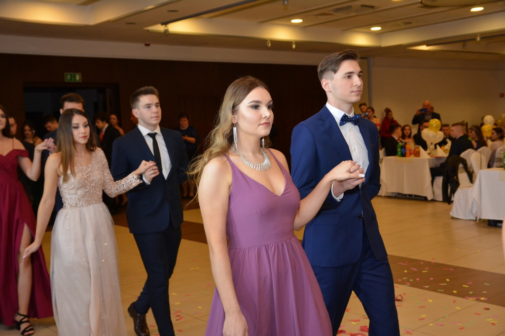 Studniówka 2020 w Zespole Szkół Zawodowych Nr 1 w Brzegu [zdjęcia]