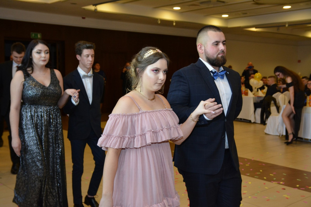 Studniówka 2020 w Zespole Szkół Zawodowych Nr 1 w Brzegu [zdjęcia]