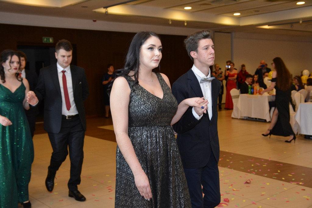 Studniówka 2020 w Zespole Szkół Zawodowych Nr 1 w Brzegu [zdjęcia]