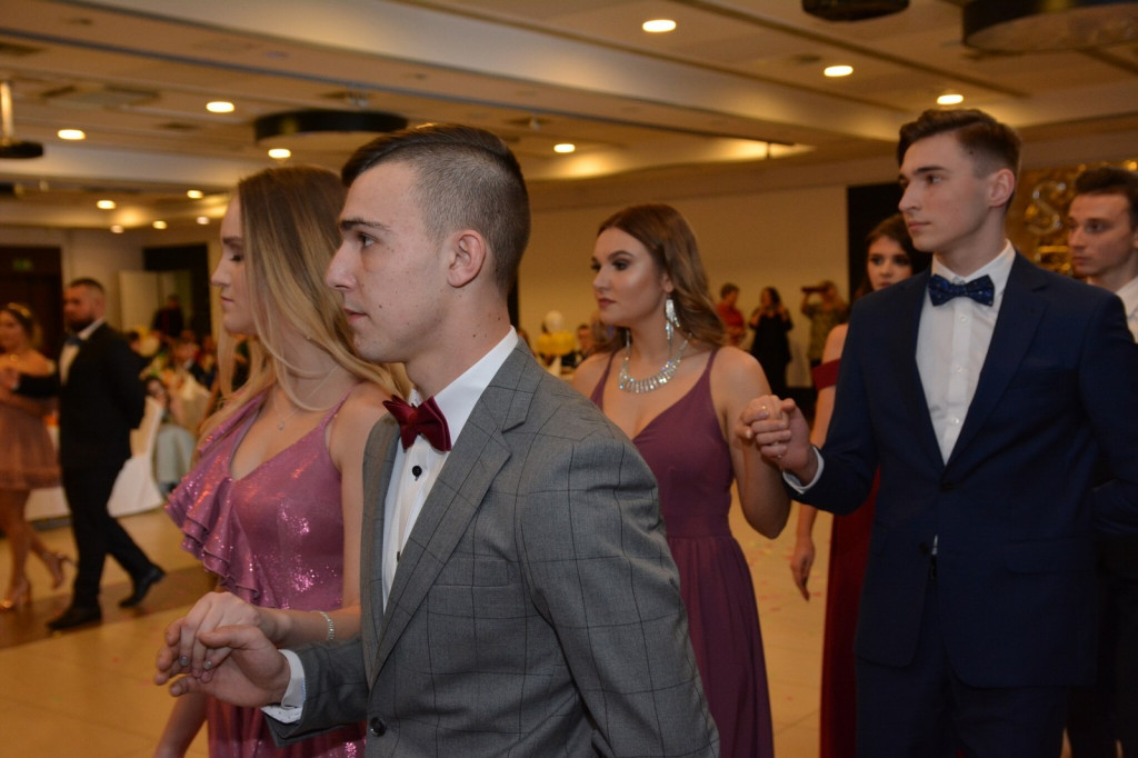 Studniówka 2020 w Zespole Szkół Zawodowych Nr 1 w Brzegu [zdjęcia]