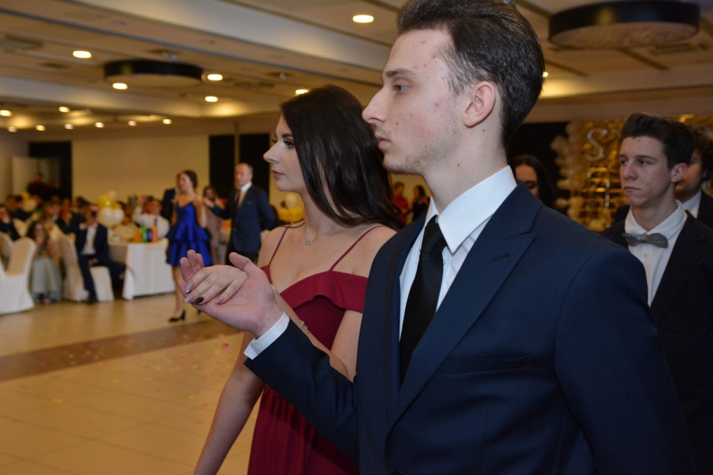 Studniówka 2020 w Zespole Szkół Zawodowych Nr 1 w Brzegu [zdjęcia]