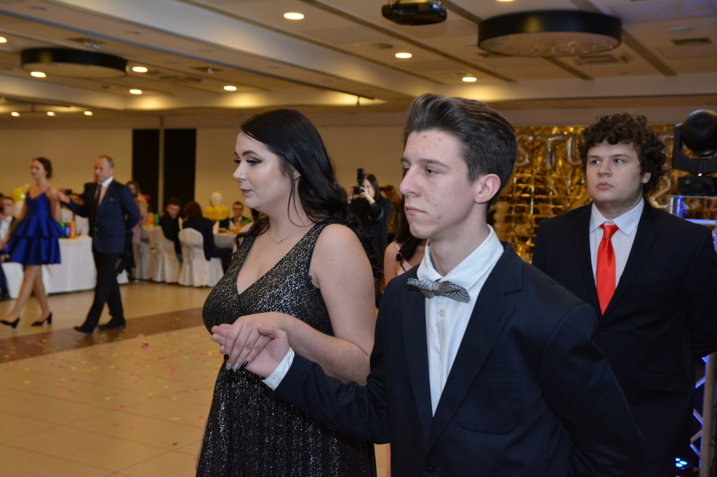 Studniówka 2020 w Zespole Szkół Zawodowych Nr 1 w Brzegu [zdjęcia]