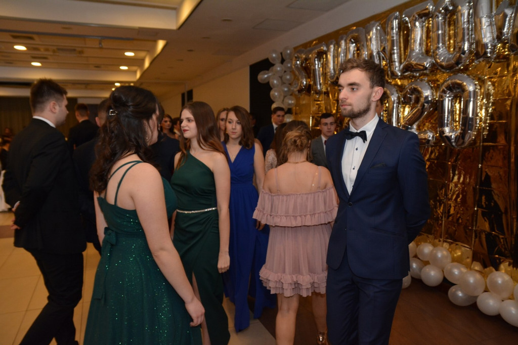 Studniówka 2020 w Zespole Szkół Zawodowych Nr 1 w Brzegu [zdjęcia]