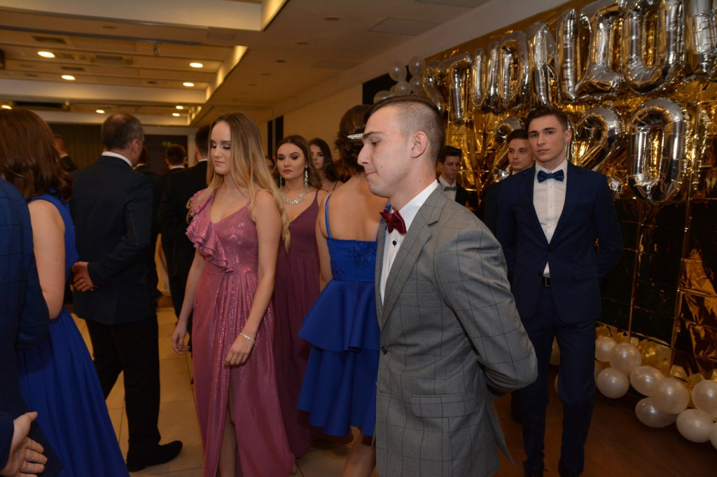 Studniówka 2020 w Zespole Szkół Zawodowych Nr 1 w Brzegu [zdjęcia]