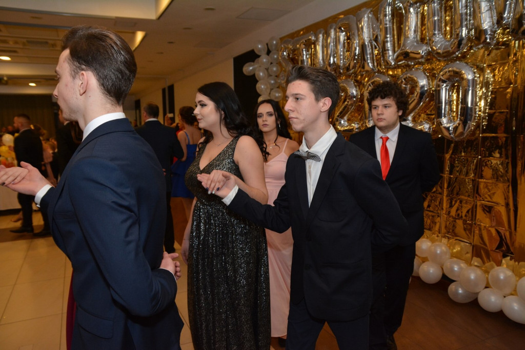 Studniówka 2020 w Zespole Szkół Zawodowych Nr 1 w Brzegu [zdjęcia]