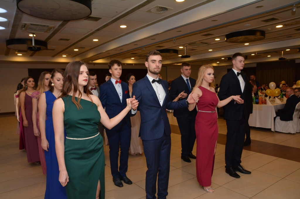 Studniówka 2020 w Zespole Szkół Zawodowych Nr 1 w Brzegu [zdjęcia]