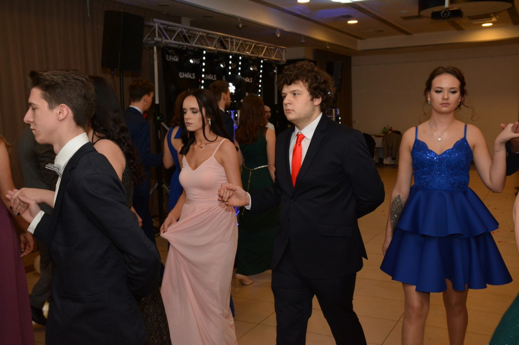 Studniówka 2020 w Zespole Szkół Zawodowych Nr 1 w Brzegu [zdjęcia]