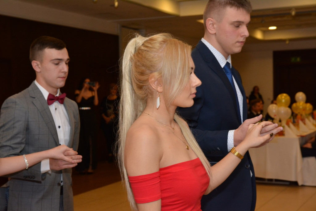 Studniówka 2020 w Zespole Szkół Zawodowych Nr 1 w Brzegu [zdjęcia]