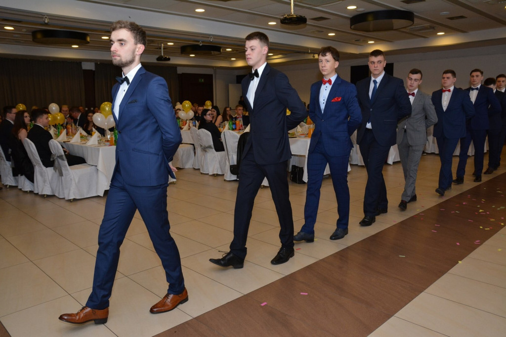 Studniówka 2020 w Zespole Szkół Zawodowych Nr 1 w Brzegu [zdjęcia]