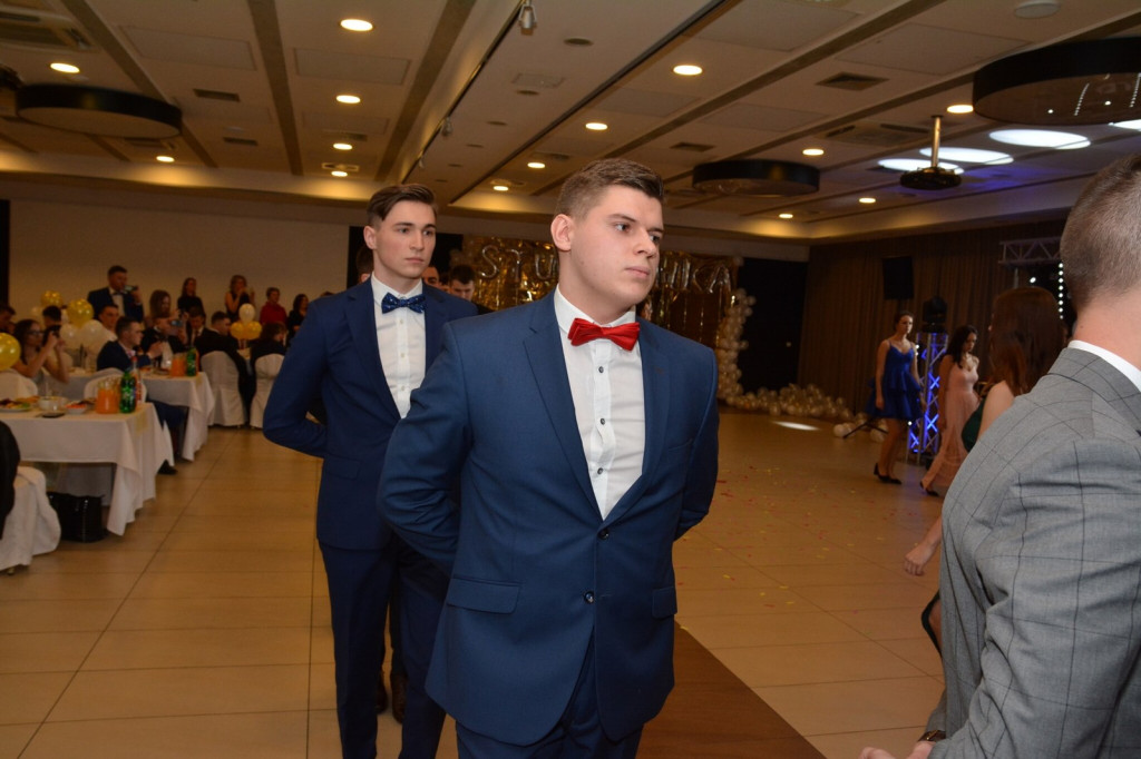 Studniówka 2020 w Zespole Szkół Zawodowych Nr 1 w Brzegu [zdjęcia]