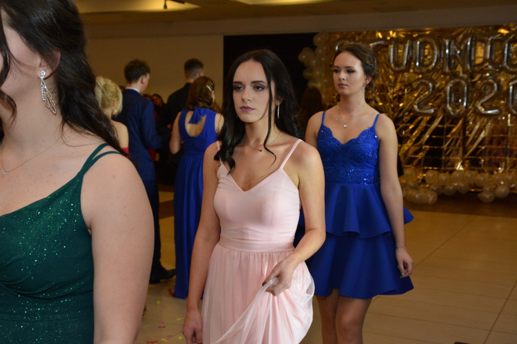 Studniówka 2020 w Zespole Szkół Zawodowych Nr 1 w Brzegu [zdjęcia]