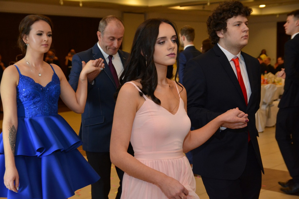 Studniówka 2020 w Zespole Szkół Zawodowych Nr 1 w Brzegu [zdjęcia]