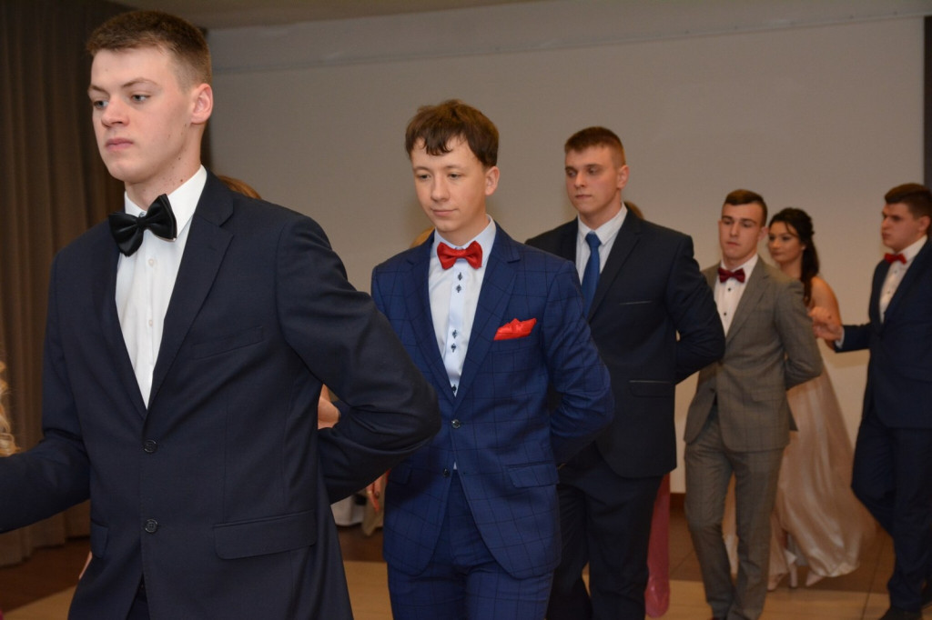 Studniówka 2020 w Zespole Szkół Zawodowych Nr 1 w Brzegu [zdjęcia]