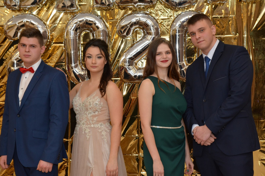 Studniówka 2020 w Zespole Szkół Zawodowych Nr 1 w Brzegu [zdjęcia]