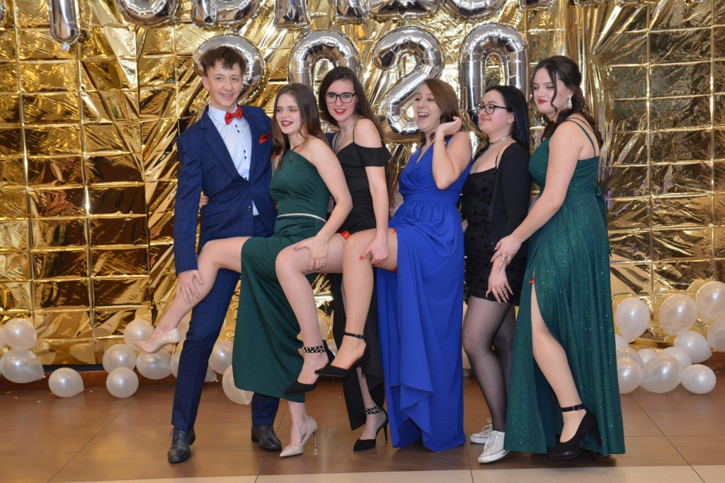 Studniówka 2020 w Zespole Szkół Zawodowych Nr 1 w Brzegu [zdjęcia]