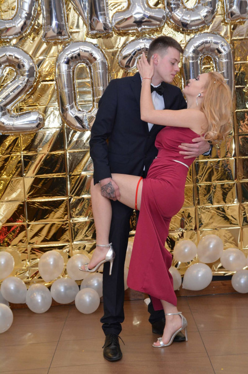 Studniówka 2020 w Zespole Szkół Zawodowych Nr 1 w Brzegu [zdjęcia]