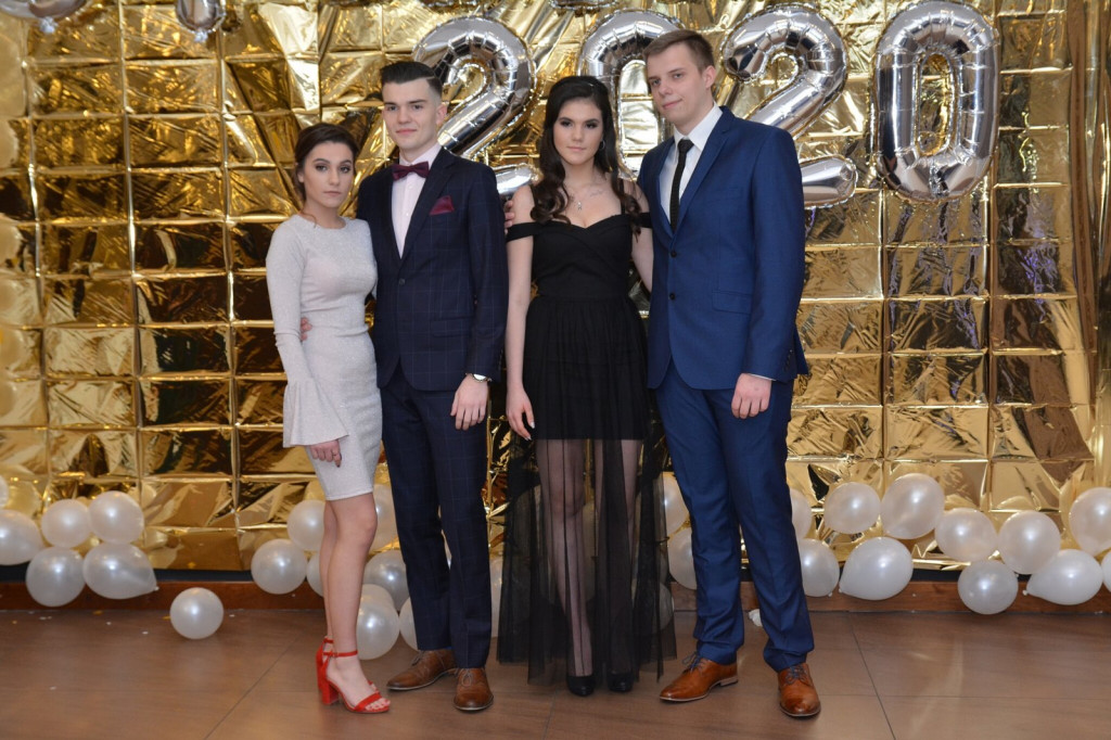 Studniówka 2020 w Zespole Szkół Zawodowych Nr 1 w Brzegu [zdjęcia]