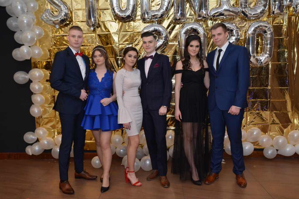 Studniówka 2020 w Zespole Szkół Zawodowych Nr 1 w Brzegu [zdjęcia]