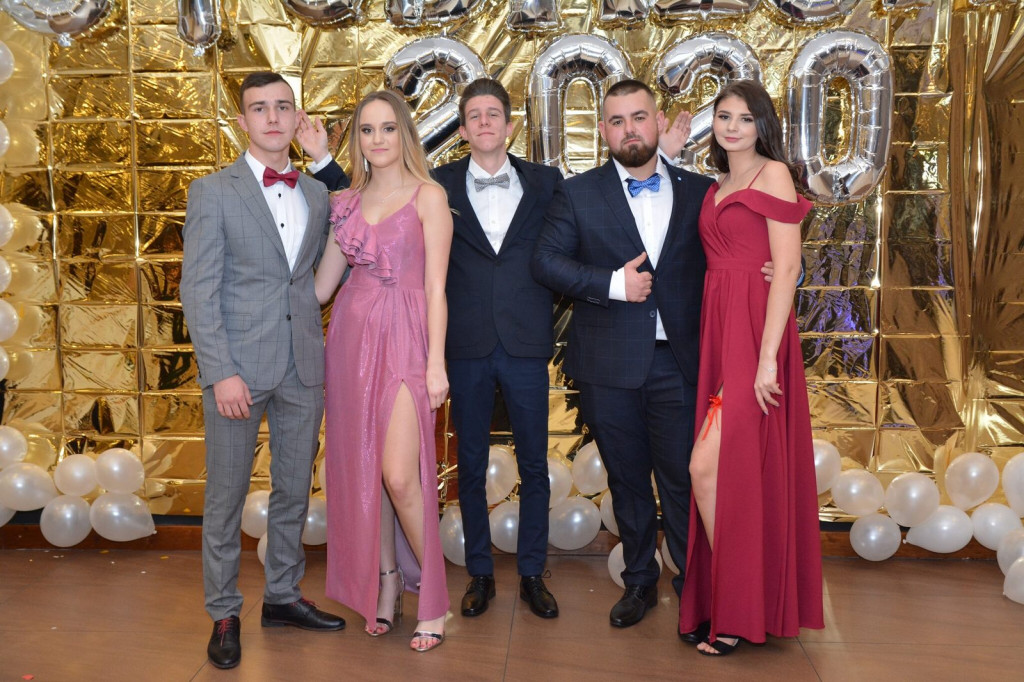 Studniówka 2020 w Zespole Szkół Zawodowych Nr 1 w Brzegu [zdjęcia]