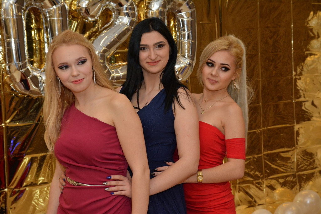 Studniówka 2020 w Zespole Szkół Zawodowych Nr 1 w Brzegu [zdjęcia]