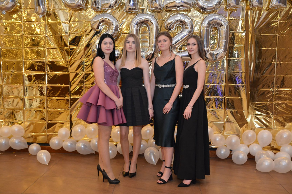 Studniówka 2020 w Zespole Szkół Zawodowych Nr 1 w Brzegu [zdjęcia]