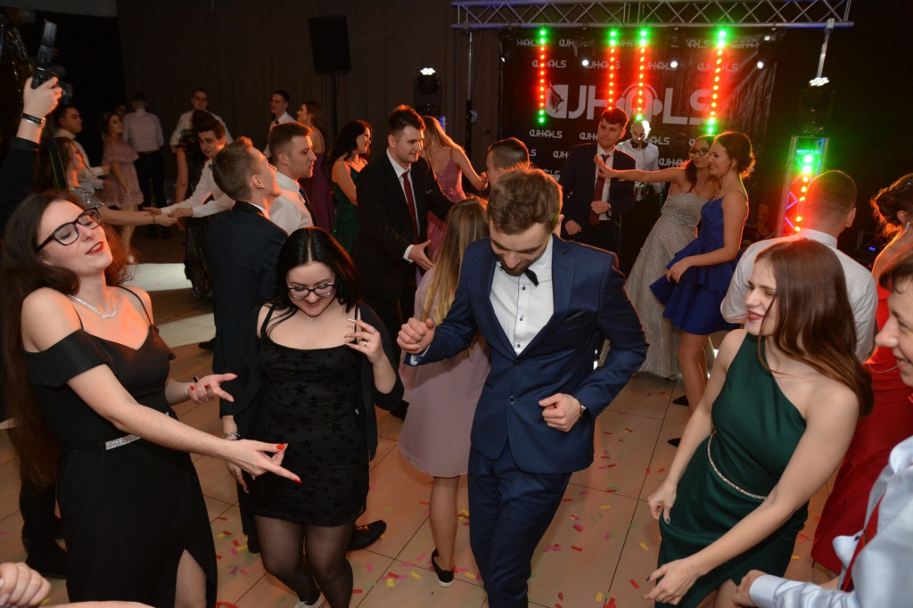 Studniówka 2020 w Zespole Szkół Zawodowych Nr 1 w Brzegu [zdjęcia]