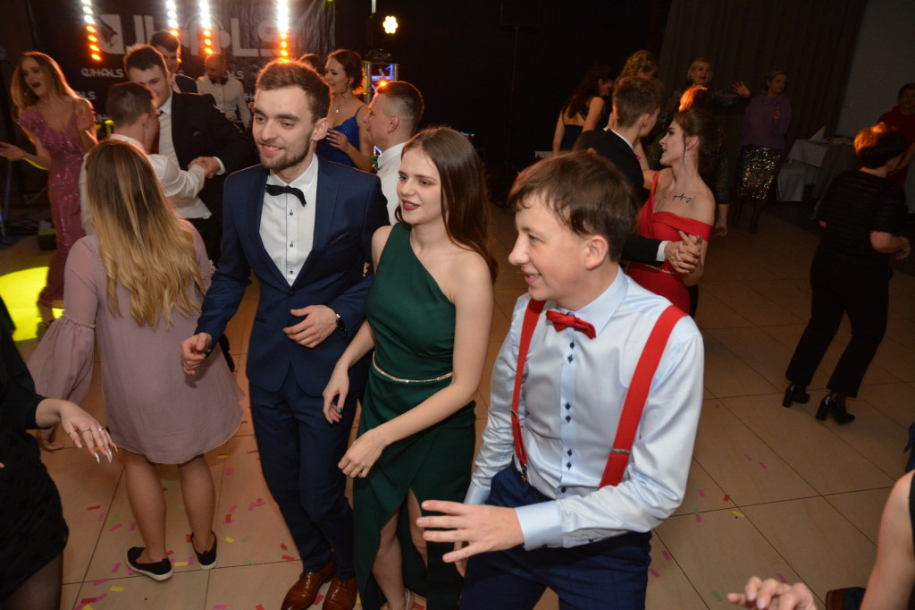 Studniówka 2020 w Zespole Szkół Zawodowych Nr 1 w Brzegu [zdjęcia]