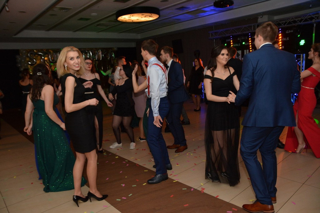 Studniówka 2020 w Zespole Szkół Zawodowych Nr 1 w Brzegu [zdjęcia]