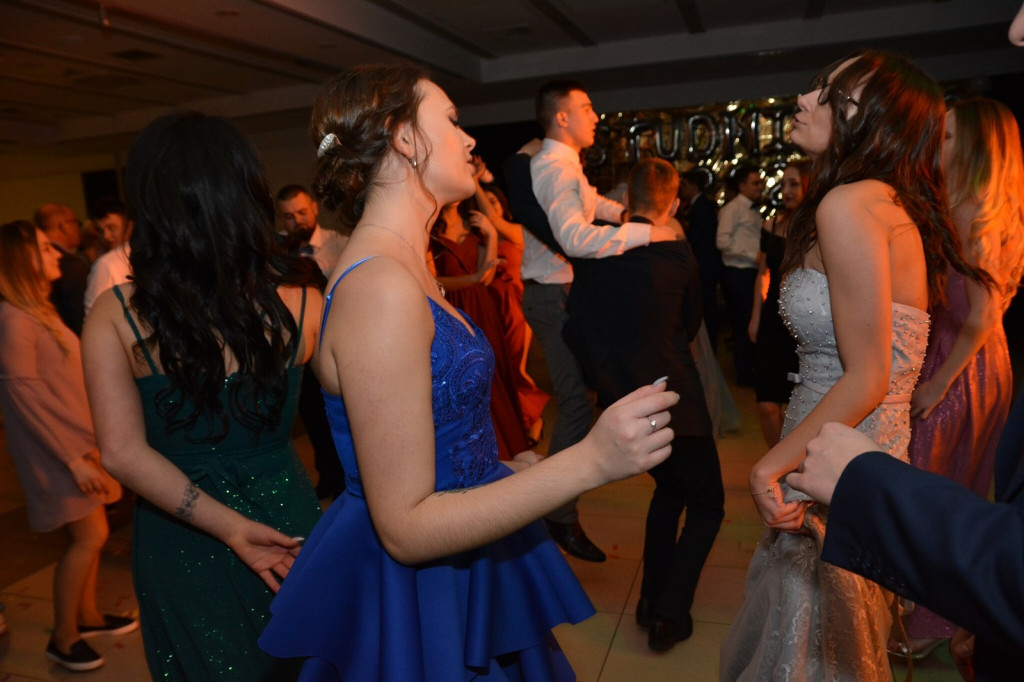 Studniówka 2020 w Zespole Szkół Zawodowych Nr 1 w Brzegu [zdjęcia]