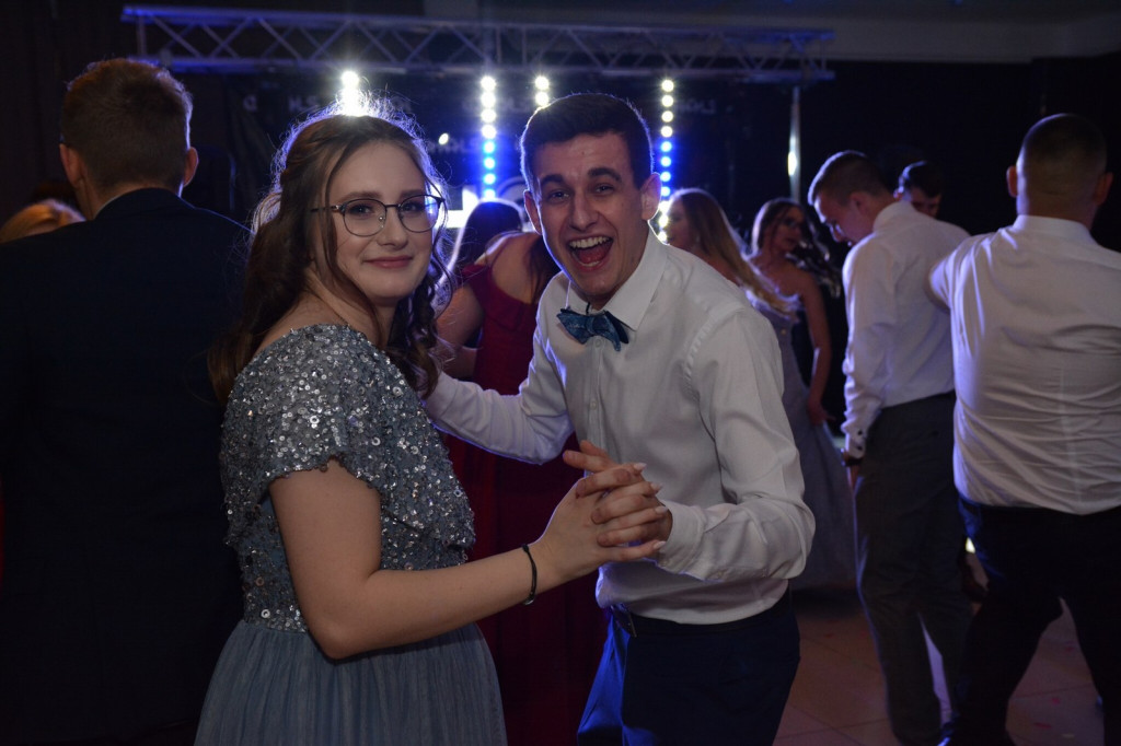 Studniówka 2020 w Zespole Szkół Zawodowych Nr 1 w Brzegu [zdjęcia]