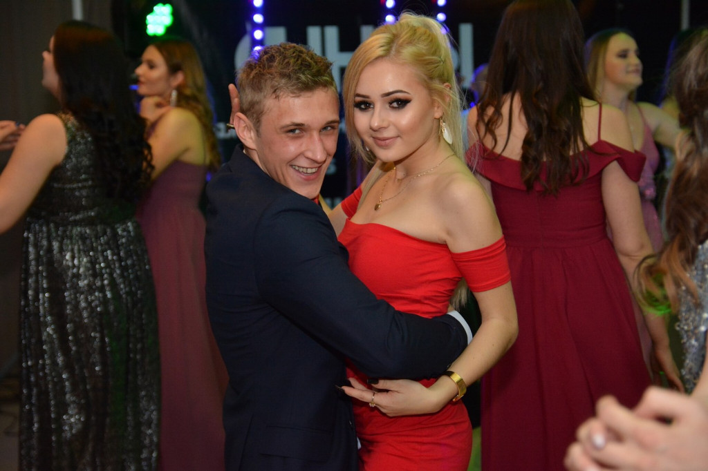 Studniówka 2020 w Zespole Szkół Zawodowych Nr 1 w Brzegu [zdjęcia]