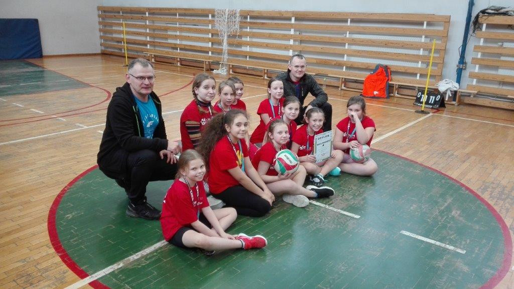 Zwycięski Półfinał Wojewódzkich Igrzysk Dzieci Dziewcząt w Dwa Ognie