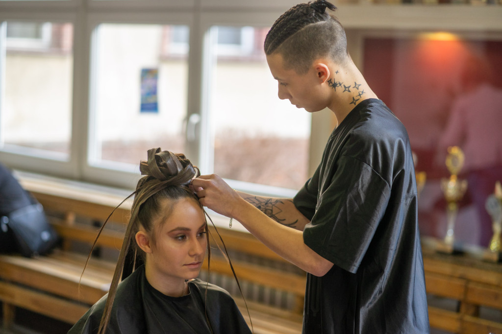 II Olimpiada Fryzjerska w Zespole Szkół Budowlanych [zdjęcia]