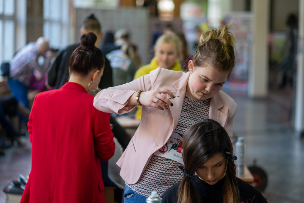 II Olimpiada Fryzjerska w Zespole Szkół Budowlanych [zdjęcia]