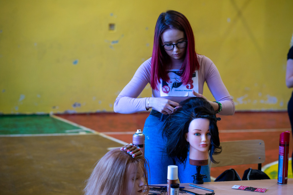 II Olimpiada Fryzjerska w Zespole Szkół Budowlanych [zdjęcia]