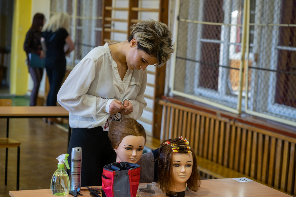 II Olimpiada Fryzjerska w Zespole Szkół Budowlanych [zdjęcia]