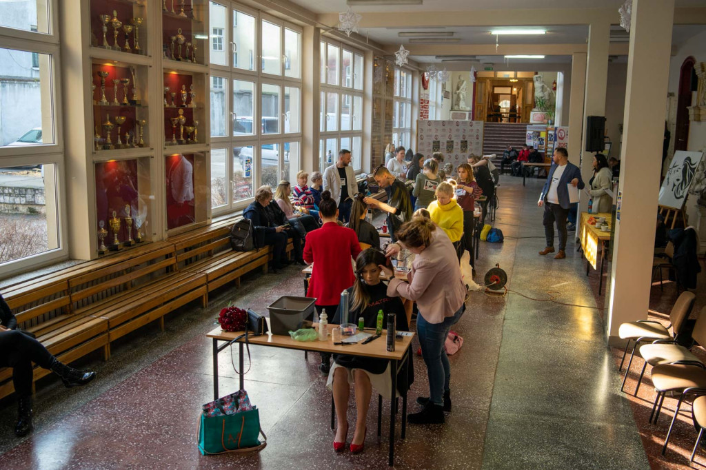 II Olimpiada Fryzjerska w Zespole Szkół Budowlanych [zdjęcia]