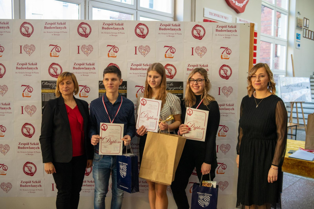 II Olimpiada Fryzjerska w Zespole Szkół Budowlanych [zdjęcia]