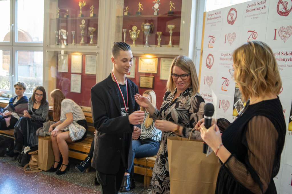 II Olimpiada Fryzjerska w Zespole Szkół Budowlanych [zdjęcia]