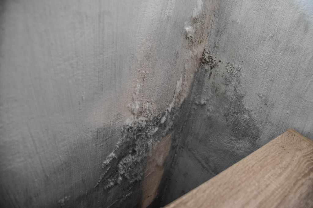 Otwierali z wielką pompą, ale chyba zapomnieli, że tu będą mieszkać osoby niepełnosprawne