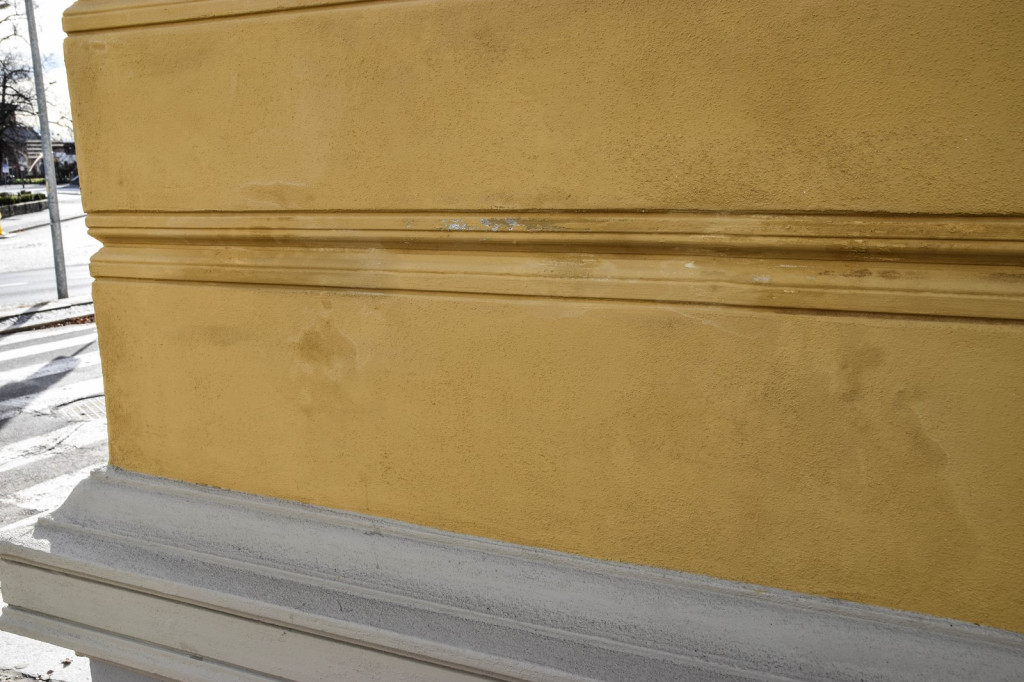 Otwierali z wielką pompą, ale chyba zapomnieli, że tu będą mieszkać osoby niepełnosprawne