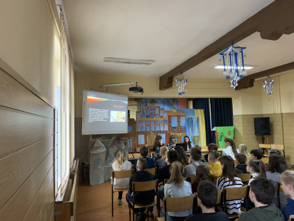 Dni Bezpiecznego Internetu w PSP1 Grodków