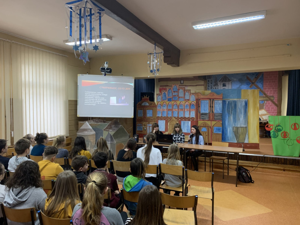 Dni Bezpiecznego Internetu w PSP1 Grodków
