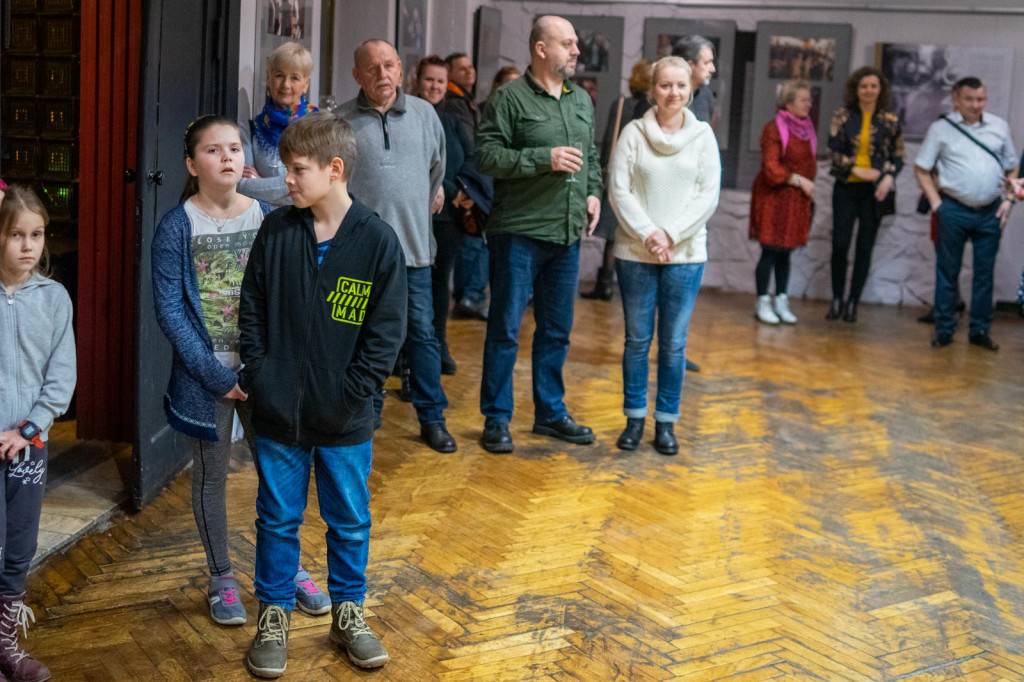 Wystawa pełna emocji otwarta. 