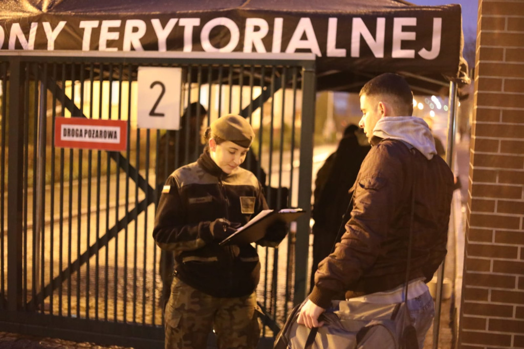 Blisko 70 kandydatów na żołnierzy WOT przekroczyło bramę brzeskiego batalionu 13. Śląskiej Brygady Obrony Terytorialnej