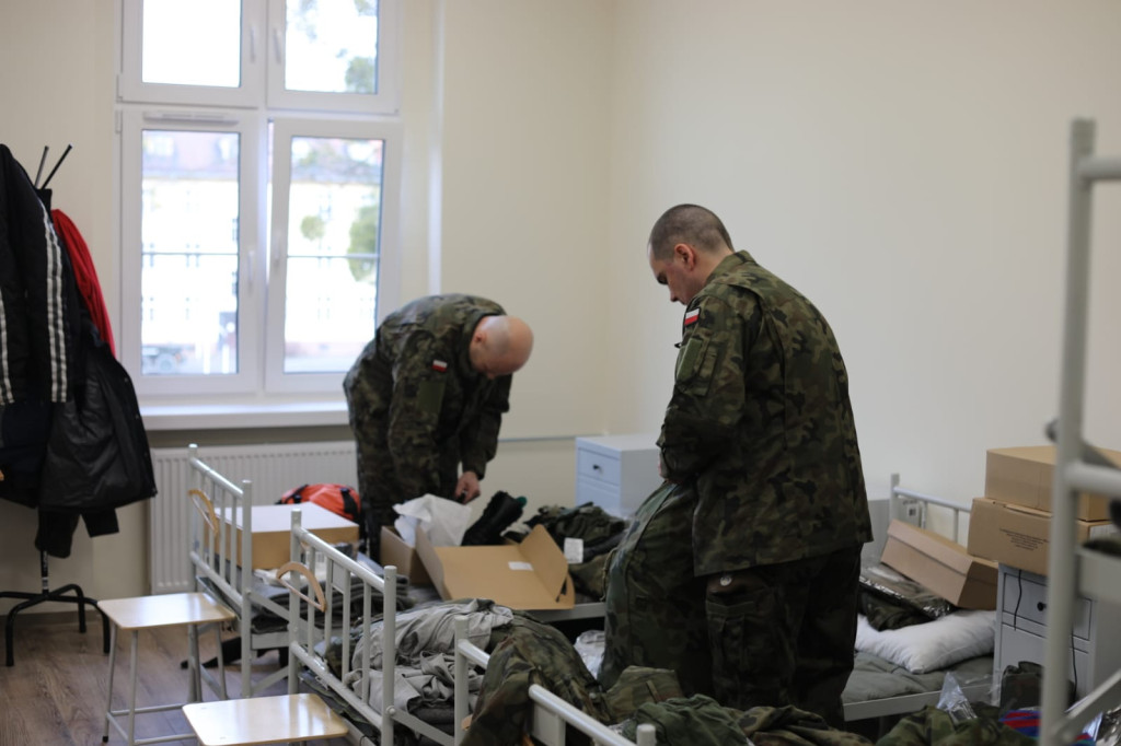 Blisko 70 kandydatów na żołnierzy WOT przekroczyło bramę brzeskiego batalionu 13. Śląskiej Brygady Obrony Terytorialnej