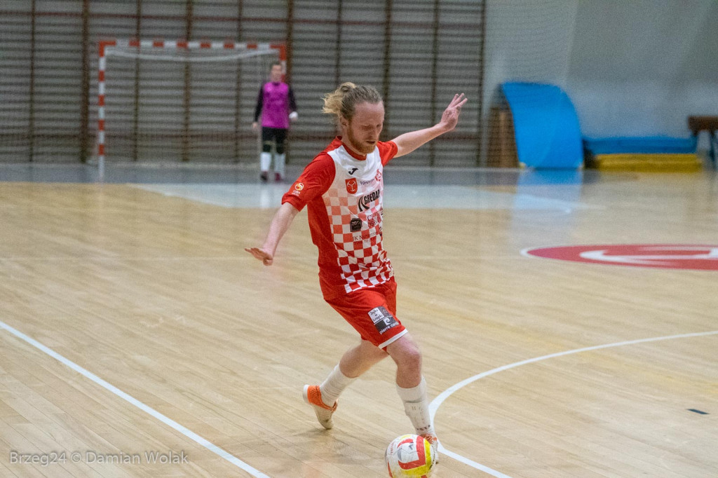 Gredar odpada z Pucharu Polski, brzeżanie minimalnie gorsi [zdjęcia]