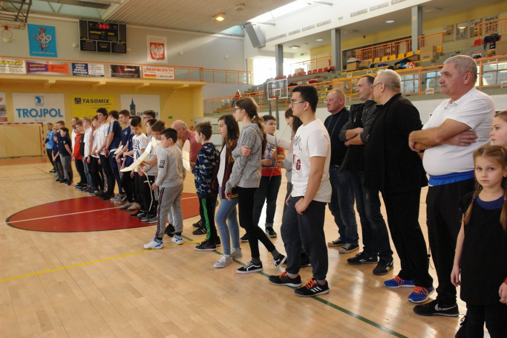 Modelarze latali w Grodkowie